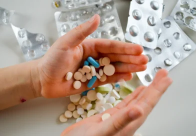 Automedicação: riscos reais de “tomar um remedinho” por conta própria Automedicação: riscos reais de “tomar um remedinho” por conta própria