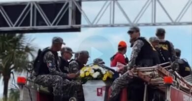 Sob forte comoção, Soldado Israel Serafim é homenageado em cortejo pelas ruas de Boa Vista (RR) antes do translado para Bahia.