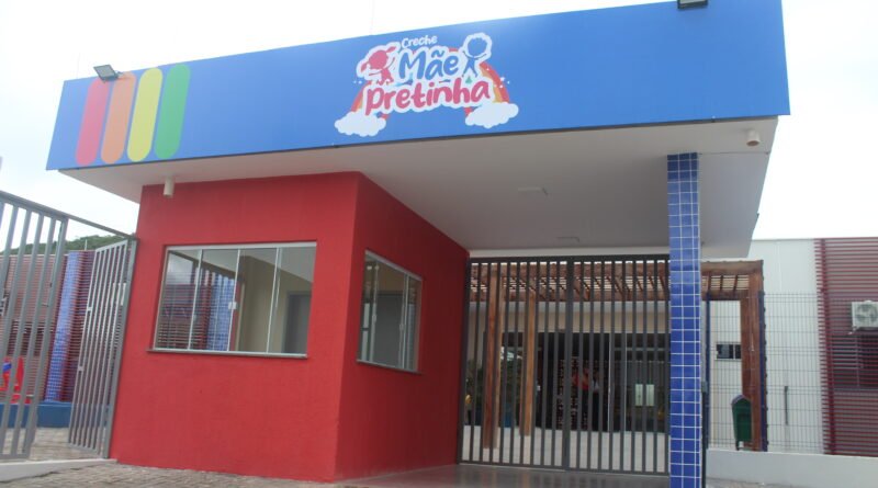 AMÉRICA DOURADA festejou seus 41 Anos  com a entrega de uma bela CRECHE, novas GRANDES OBRAS e Valiosos Presentes!!!