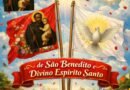 Hasteamento das Bandeiras do Divino Espirito Santo e São Benedito!