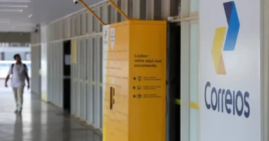Correios abrem novo programa de demissão voluntária após baixa adesão